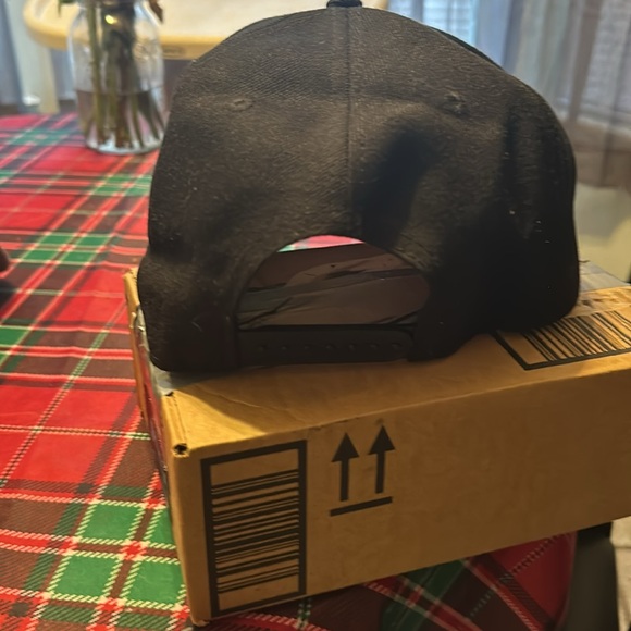 skull snapback hat - Picture 2 of 2